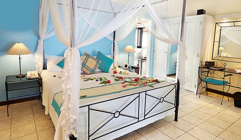 Kuredu Island Resort & Spa-Beach Bungalow 1_1020